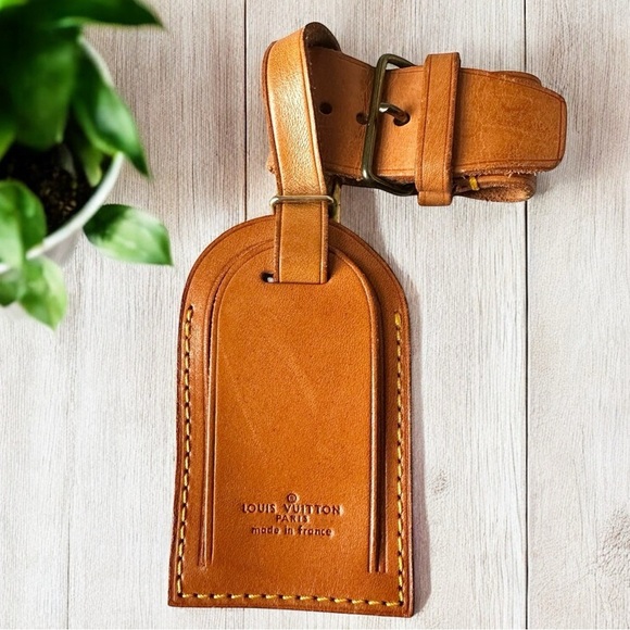 Authentic Louis Vuitton Vachetta Leather Large Luggage Tag with Poignet - Picture 1 of 9